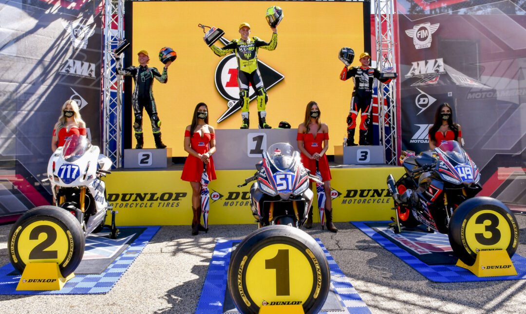 Aprilia dominates in MotoAmercia in the debut race