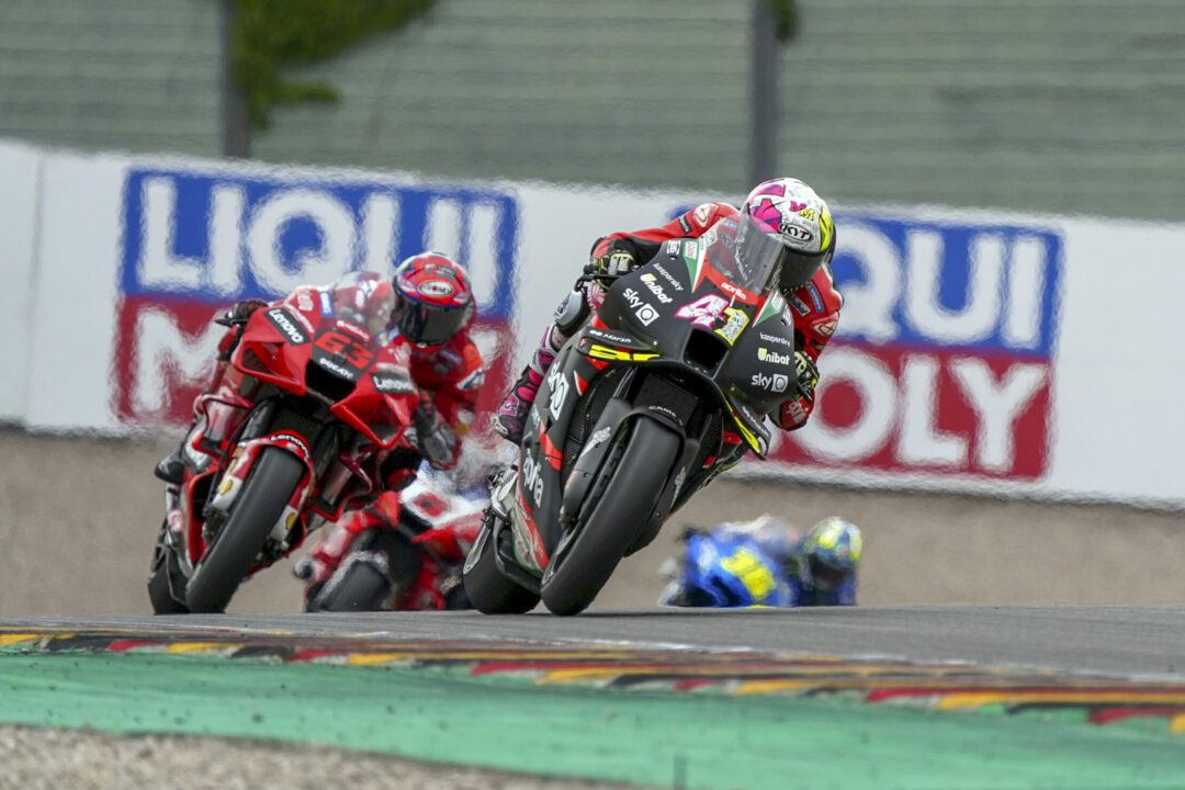 Another race in the leading group for Aleix and Aprilia