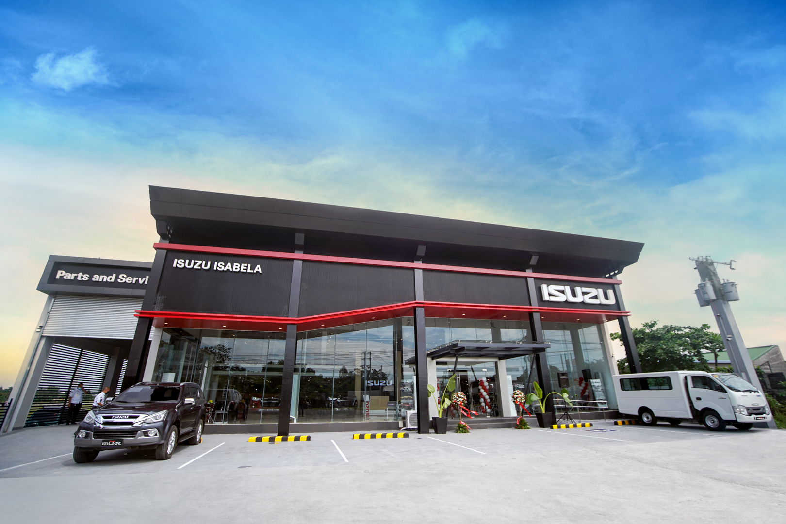 IPC celebrates the reopening of Isuzu Isabela with the new IOS design