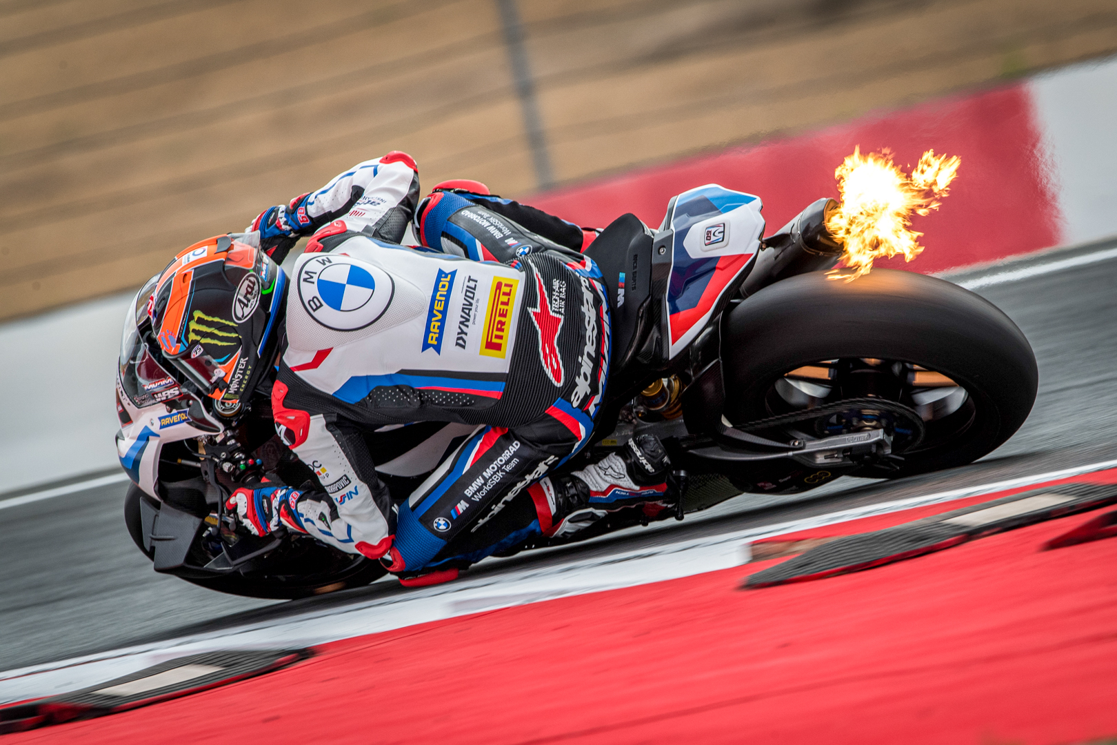 1st row of the grid and solid race results for the BMW M 1000 RR on a hot WorldSBK Saturday