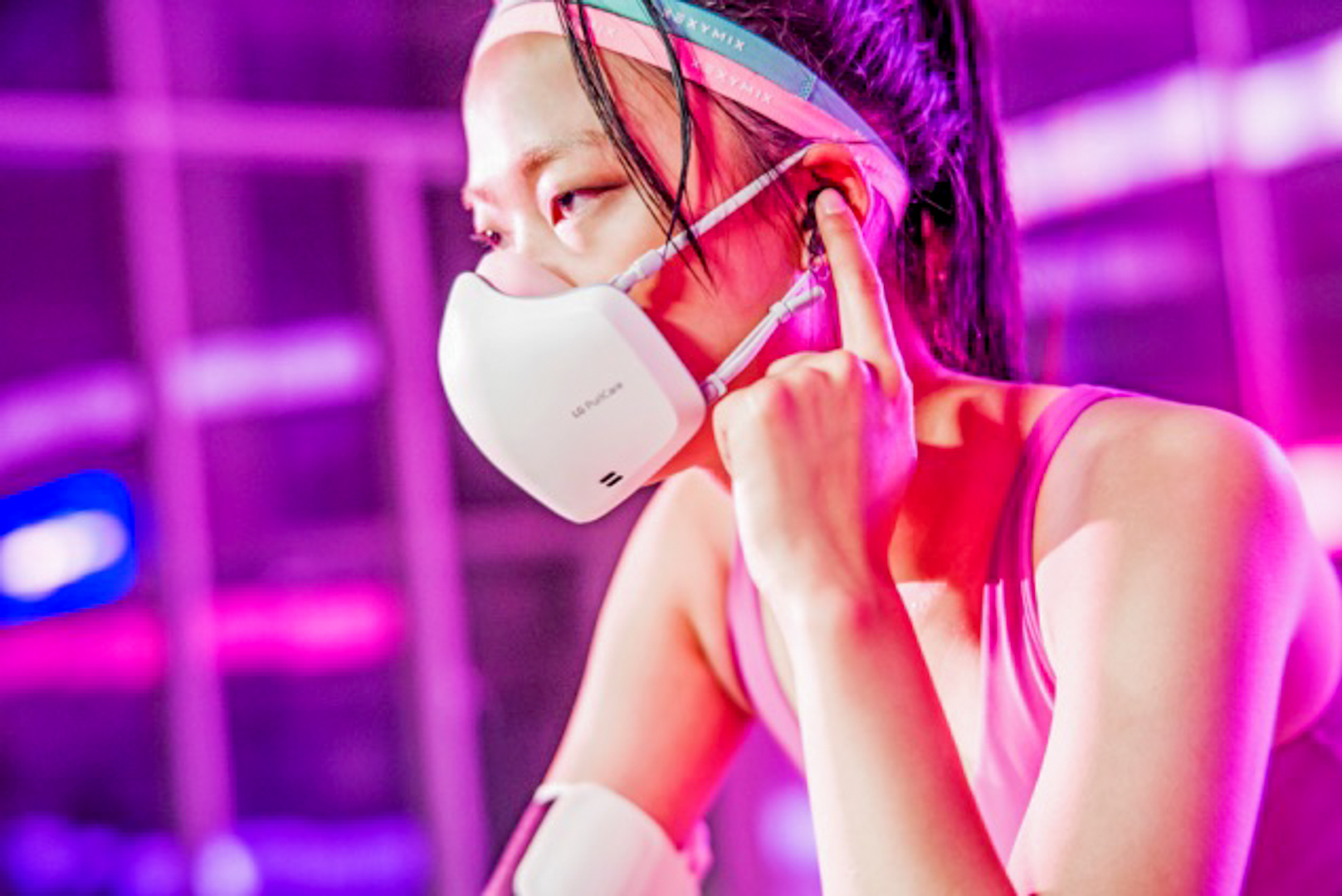 The upgraded LG PuriCare™ Wearable Air Purifier with VoiceOn™ is now available in PH