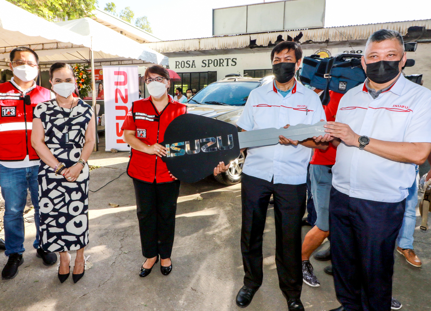 Isuzu Philippines gives back to the community with Isuzu D-Max donation to Philippine Red Cross