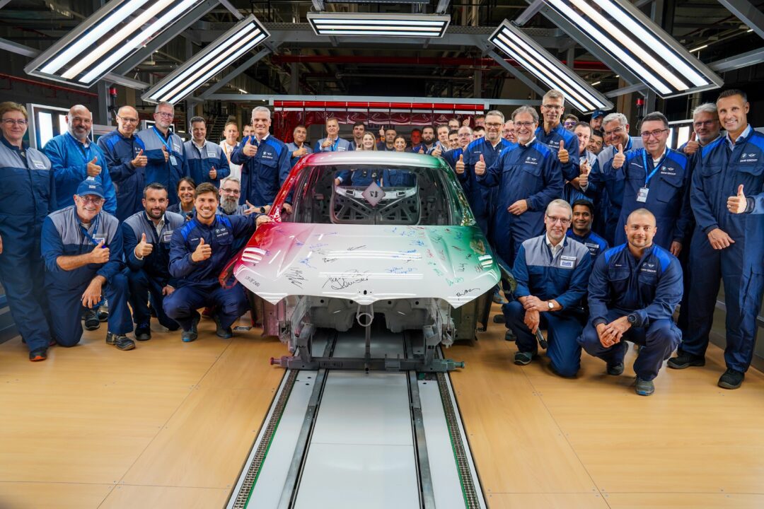 Things Get Colourful in Debrecen, Paint shop Becomes 1st technology to go On-Stream at New BMW Group Plant